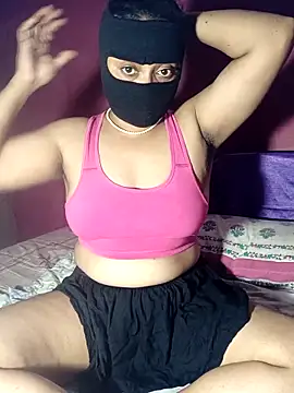 Snapshot of Moonshine07 chatting on 09.08.25 Moonshine07 online show from 09.08.25