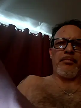 Snapshot of Slinkypoppet chatting on 11.13.25 Slinkypoppet online show from 11.13.25