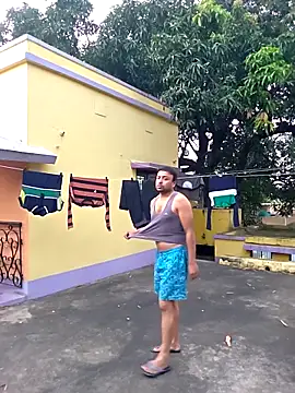 Snapshot of BindaasBong chatting on 10.13.25 BindaasBong online show from 10.13.25