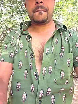 Snapshot of BindaasBong chatting on 10.18.25 BindaasBong online show from 10.18.25