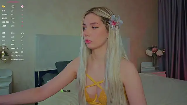 Snapshot of _sophielov chatting on 06.22.26 sophielov online show from 06.22.26