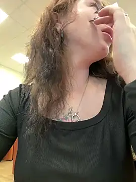 Mimiumuy online show from 10.06.25