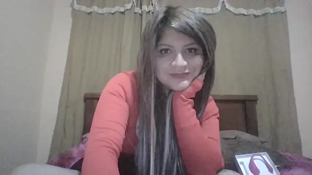 Snapshot of Isisflame chatting on 11.16.25 Isisflame online show from 11.16.25