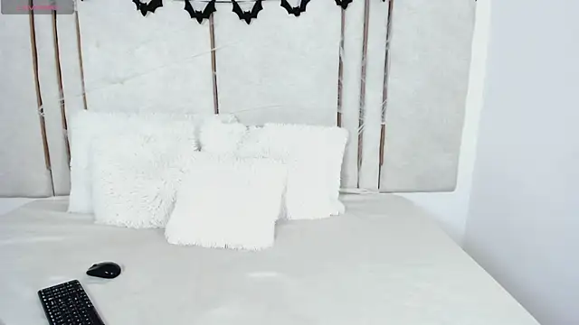 Lilith dry online show from 10.23.25