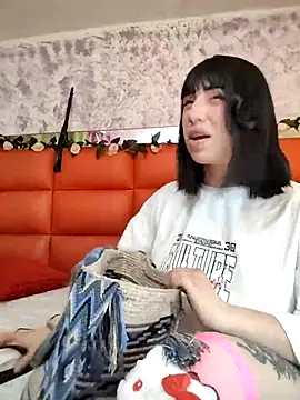 Snapshot of Kitty_Melodi chatting on 09.10.25 Kitty Melodi online show from 09.10.25