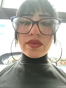 Snapshot of Kitty_Melodi chatting on 09.17.25 Kitty Melodi online show from 09.17.25