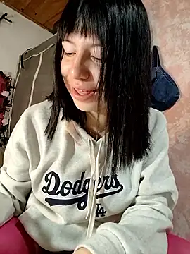 Snapshot of Kitty_Melodi chatting on 11.08.25 Kitty Melodi online show from 11.08.25