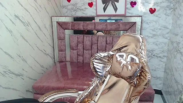 Red Bunny v online show from 09.09.25