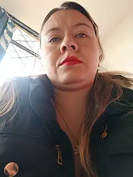 Snapshot of Hannah-colx chatting on 06.29.26 Hannah-colx online show from 06.29.26