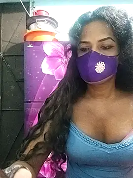 Snapshot of Anikaislam chatting on 10.01.25 Anikaislam online show from 10.01.25