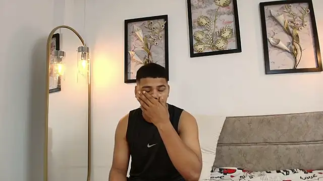 Snapshot of DannySamm chatting on 10.12.25 DannySamm online show from 10.12.25