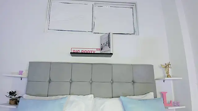 Snapshot of Sarahlopezz chatting on 10.07.25 Sarahlopezz online show from 10.07.25