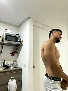 Snapshot of jotangraff chatting on 11.24.25 jotangraff online show from 11.24.25