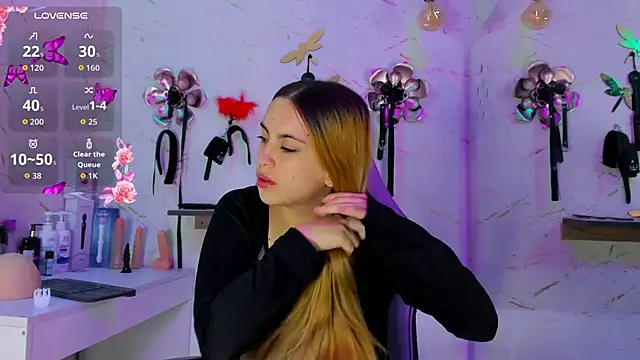 Natasha-Adams online show from 04.19.26