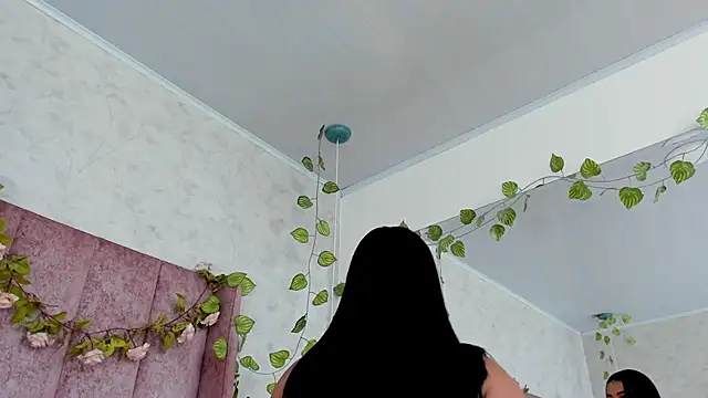 AnyaJay online show from 04.18.26