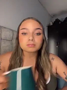 AnnyLopezzz  online show from 04.13.26