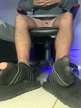 Snapshot of Sir_kev66 chatting on 10.18.25 Sir kev66 online show from 10.18.25