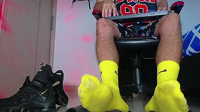 Snapshot of Sir_kev66 chatting on 12.15.25 Sir kev66 online show from 12.15.25