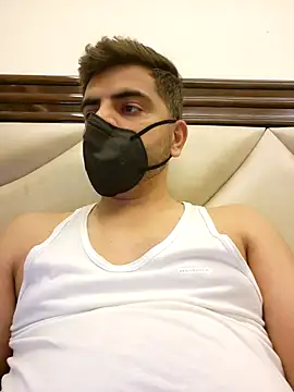 Snapshot of LoveGuruRA chatting on 09.26.25 LoveGuruRA online show from 09.26.25