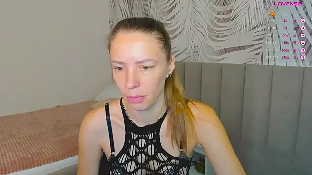 KiaraCaley online show from 11.25.25