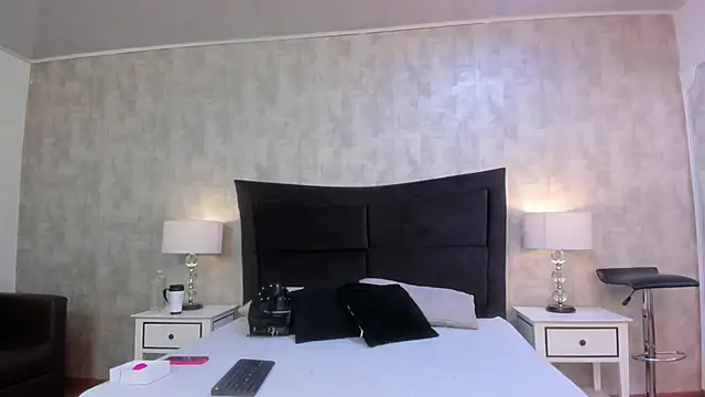 Snapshot of BarbaraLeython1 chatting on 10.09.25 BarbaraLeython1 online show from 10.09.25