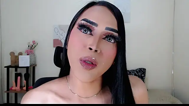 Lessandra Lust online show from 10.04.25