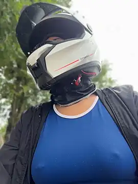 AlannaEvons online show from 04.17.26