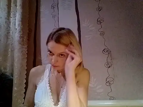 LiluXRose online show from 10.17.25