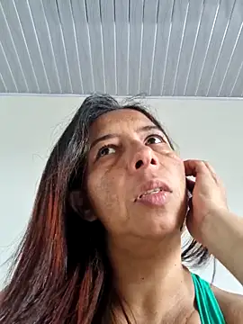 Snapshot of maleja23 chatting on 09.10.25 maleja23 online show from 09.10.25