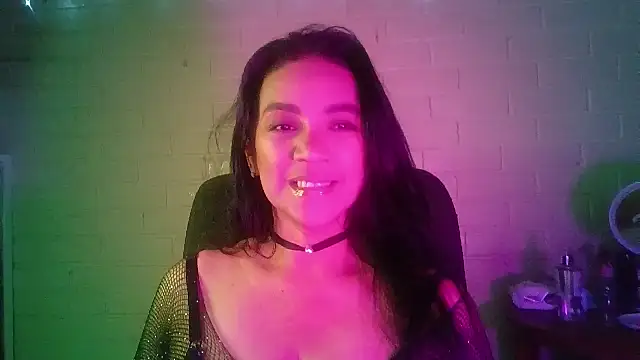 MiiaVelasquez online show from 07.22.26