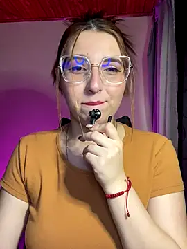 CoraVibes online show from 11.30.25