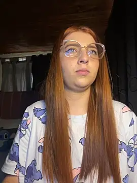 CoraVibes online show from 12.20.25