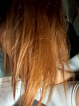 CoraVibes online show from 12.22.25