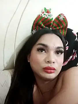 Snapshot of lavida-luna chatting on 12.18.25 lavida-luna online show from 12.18.25