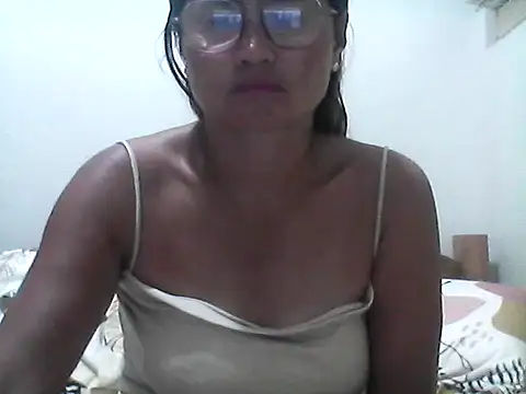 Snapshot of nathalie0045 chatting on 06.30.26 nathalie0045 online show from 06.30.26