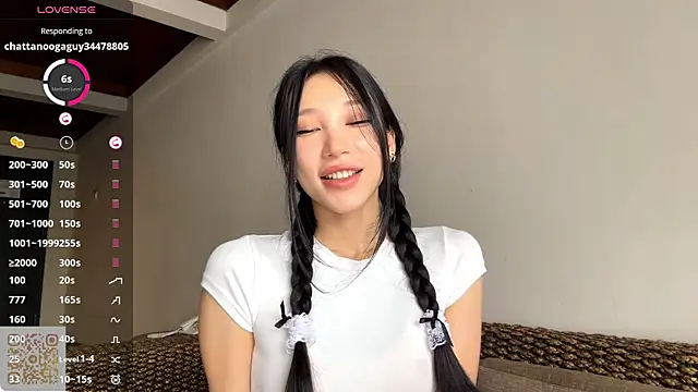 LezlieGreet online show from 11.06.25