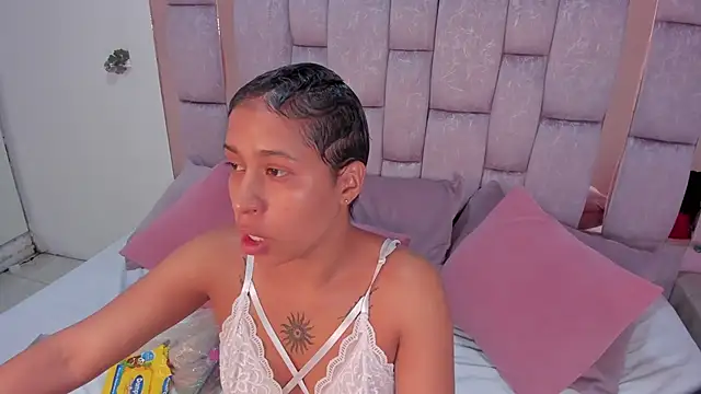 cloemorwen online show from 12.15.25