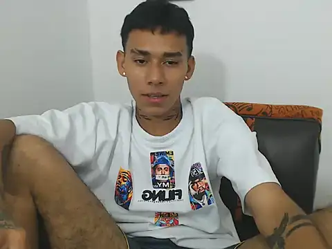 Snapshot of sebasbight chatting on 09.24.25 sebasbight online show from 09.24.25