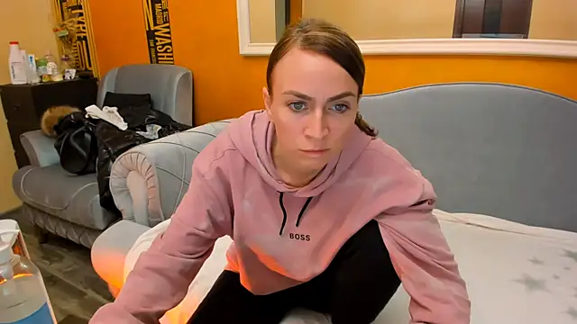 Snapshot of Roxee33 chatting on 11.25.25 Roxee33 online show from 11.25.25