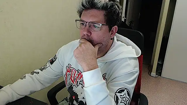 blueandwhite1 online show from 01.03.25