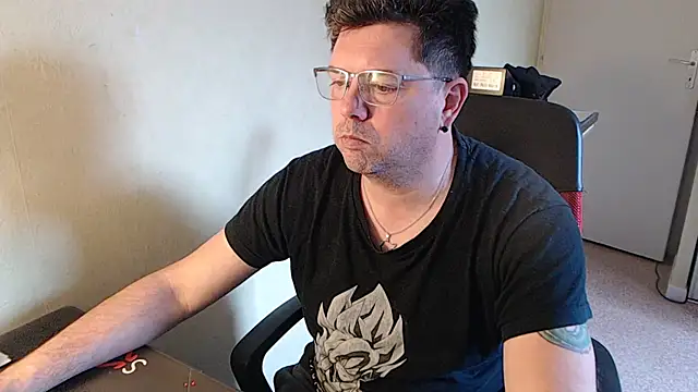 blueandwhite1 online show from 01.29.25