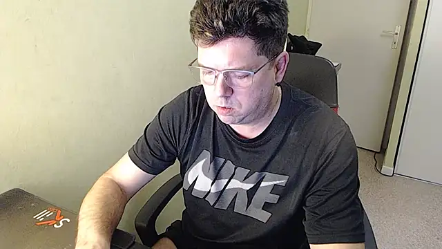 blueandwhite1 online show from 02.01.25