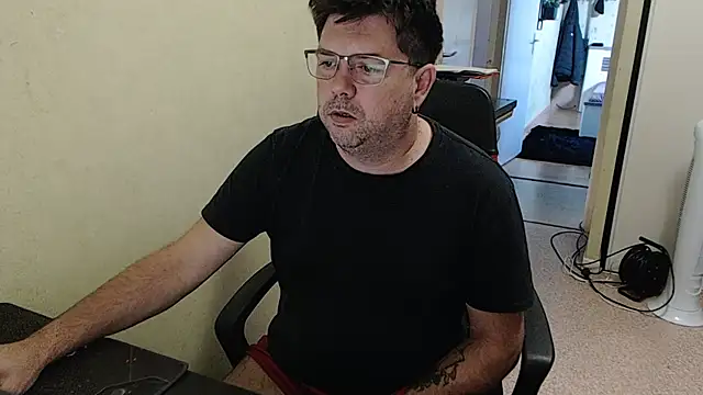 blueandwhite1 online show from 10.01.25