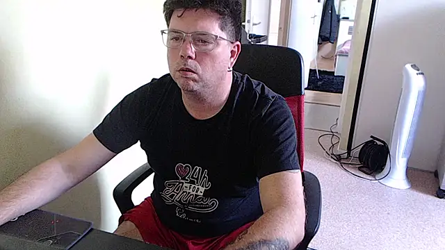 blueandwhite1 online show from 10.22.25