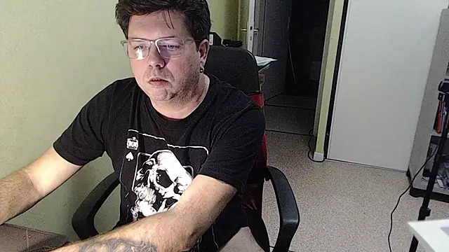 blueandwhite1 online show from 12.16.25