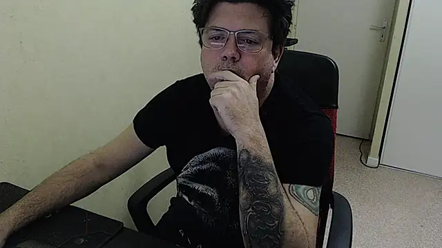 blueandwhite1 online show from 01.07.26