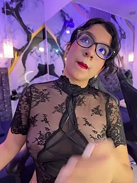 GiaCutee online show from 04.11.26