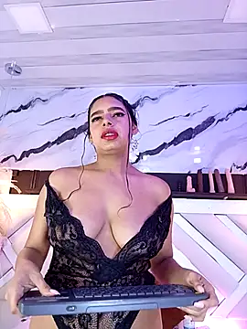 Zoe-Johnson  online show from 04.18.26