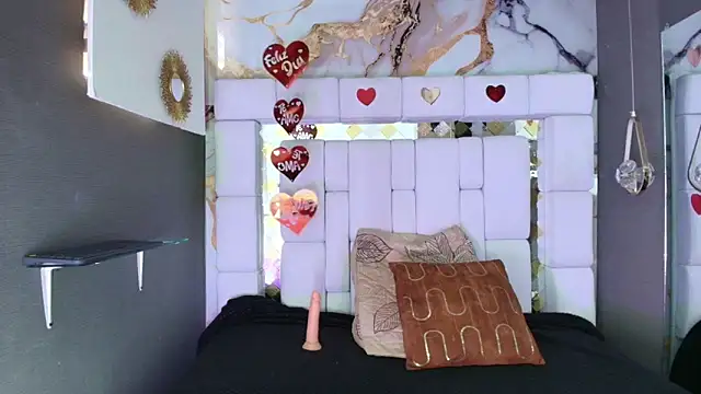 Snapshot of Samantha-Colins_ chatting on 09.17.25 Samantha-Colins online show from 09.17.25