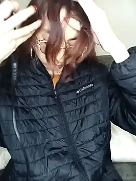 AnnieSparkle online show from 09.18.25